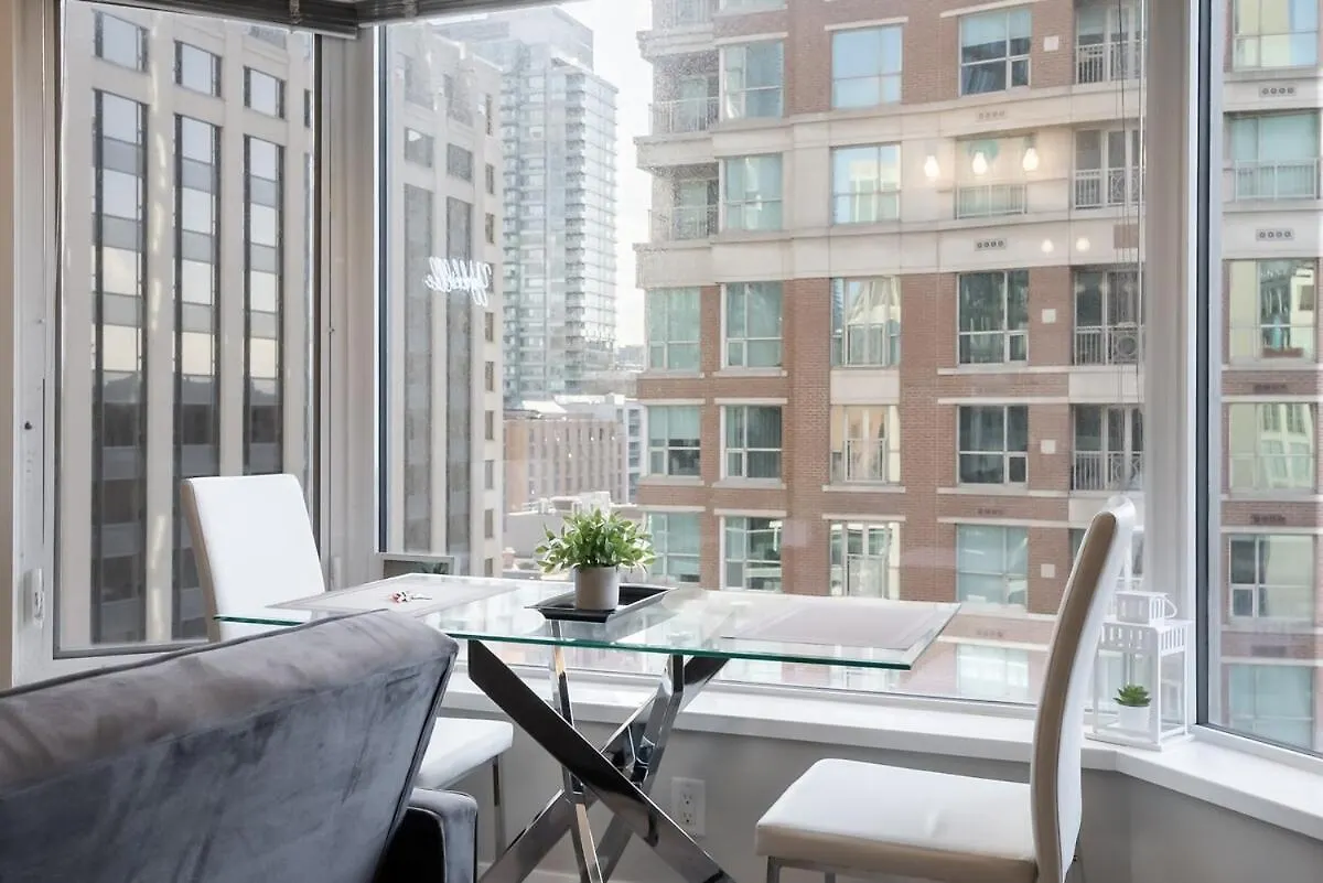 Discounted Elegant Yorkville Suite Toronto
